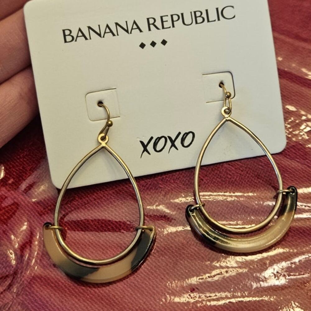 Banana Republic Gold Tone Tortoiseshell Teardrop Earrings NWT Deadstock
